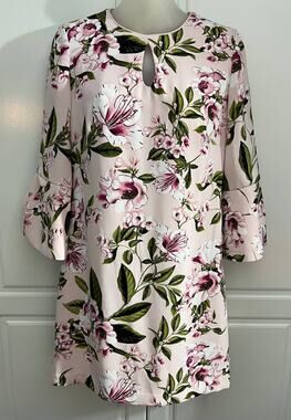 White House Black Market Pink Floral Shift Dress with Petal Sleeve Size 4 NWOT
